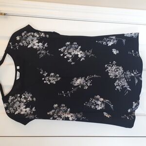 Reitmans black & white relaxed fit top